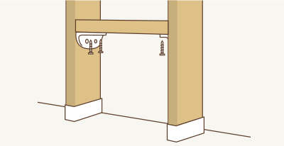 2 用意した棚板を先ほど設置した棚受けの上に載せ、付属のねじで留め付ける。